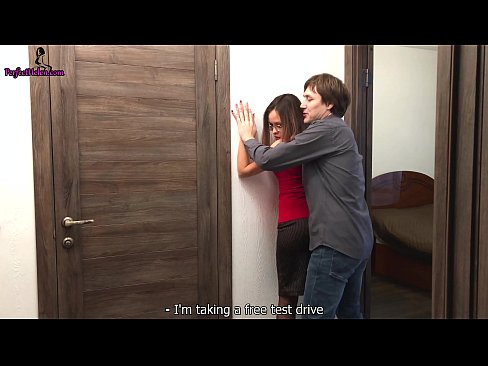 ❤️ સેક્સી રિયલ્ટર તેણીના એપાર્ટમેન્ટને વેચતી વખતે તેણીની ચુતને કામુક રીતે ધક્કો મારે છે અને ફક્સ કરે છે - ક્રેમ્પાઇ ❤❌  અમારા પર gu.shadbase-xxx.ru ❌